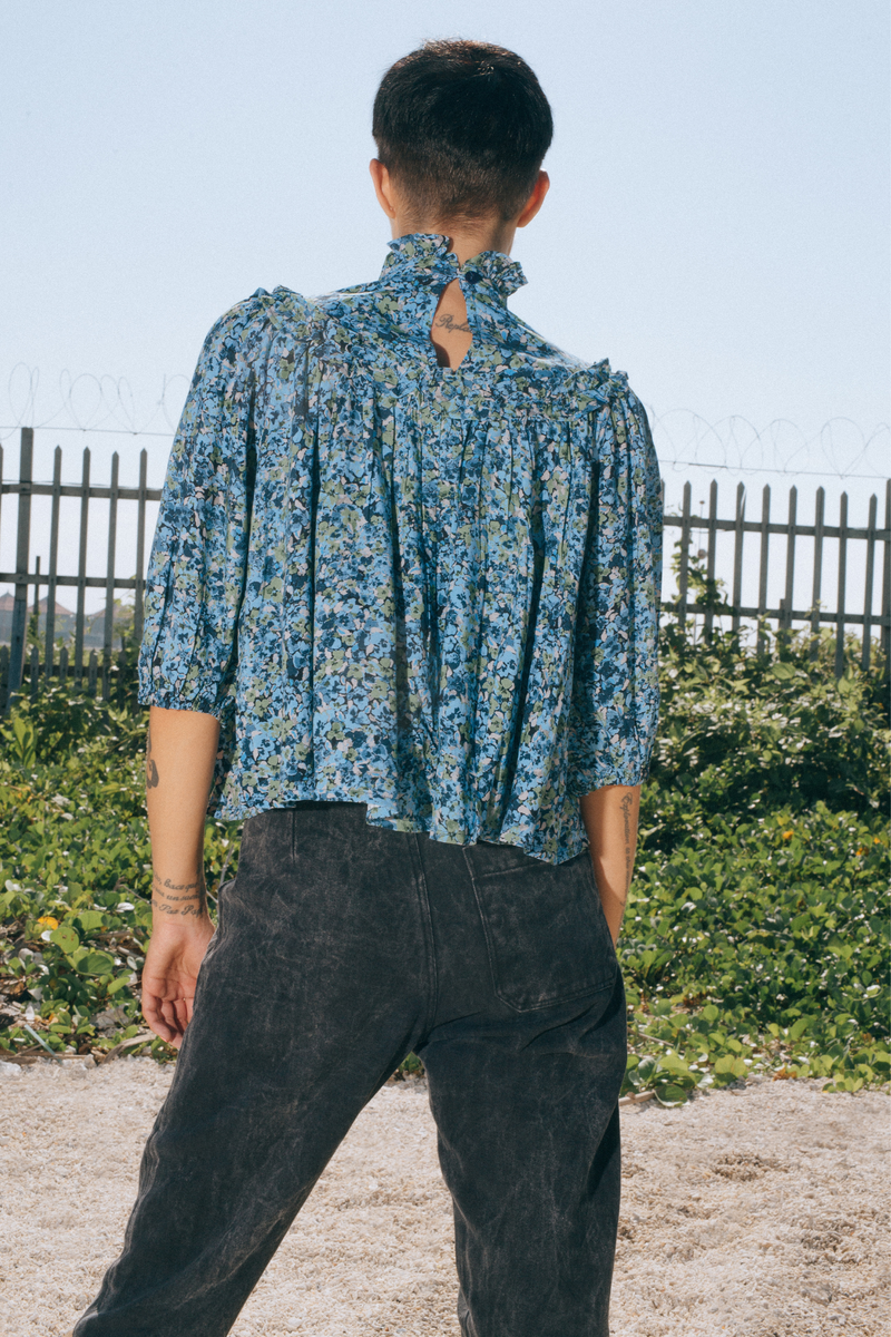 THE JONI TOP - FLORAL EXPLOSION BLUE
